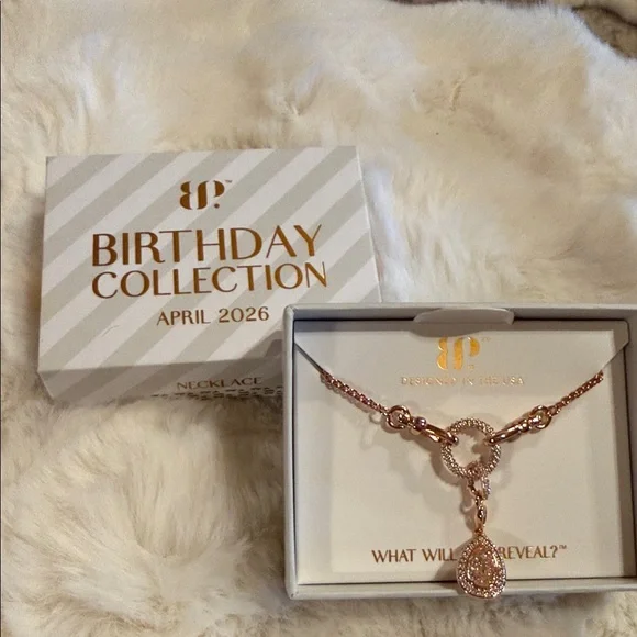 Elegant Rose Gold Necklace with Teardrop Charm - Picture 2 of 4